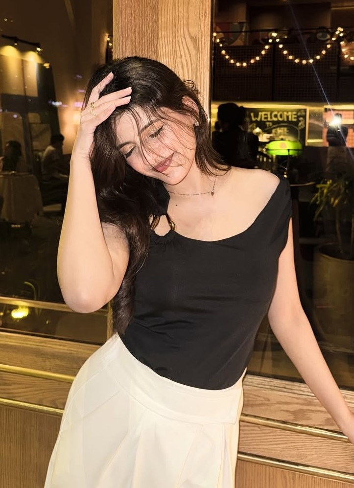  Indian Call Girl in Bhubaneswar